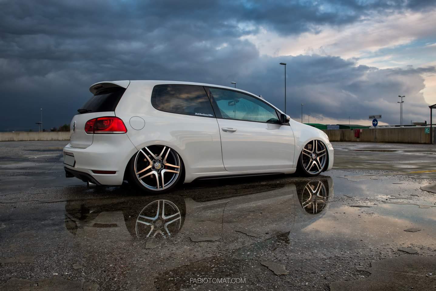 Air Lift suspension kit are built ready to fit your VW Golf 6 GTI and ...